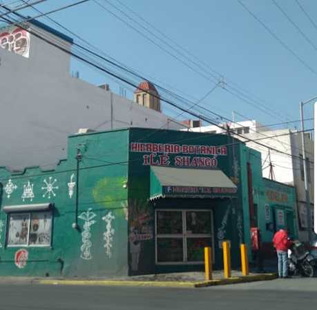Fotografia tomada fuera de hierberia ilé Shangó Suc Centro - Herbolario en Monterrey, N.L.