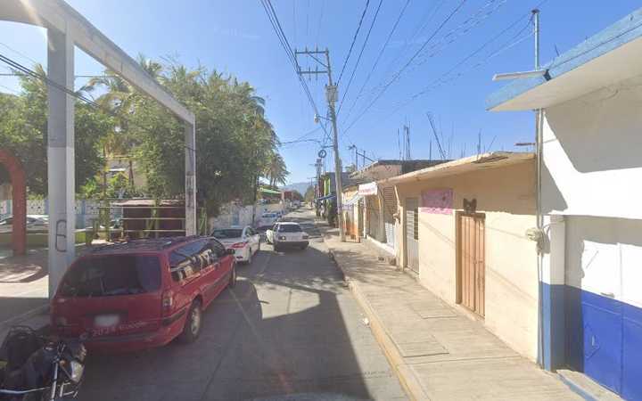 Fotografia tomada fuera de Farmacia la cañada - Farmacia en Huamuxtitlán, Gro.