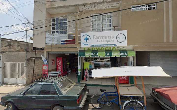 Fotografia tomada fuera de FARMACIA LA CAMPANA - Farmacia en Villa Guerrero, Edomex.