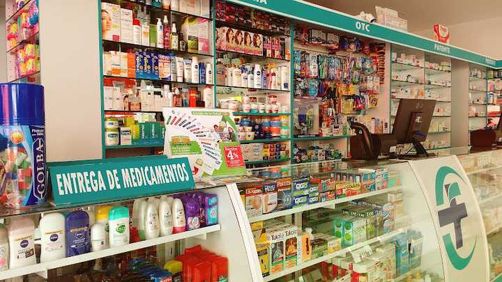 Fotografia tomada fuera de Farmacias Farmapronto Temascalcingo - Farmacia en Temascalcingo de José María Velasco, Edomex.