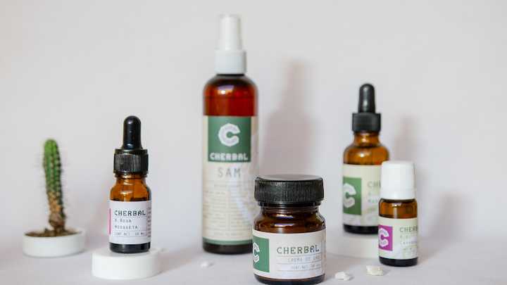 Fotografia tomada fuera de CHERBAL - Farmacia homeopática en Playas de Rosarito, B.C.