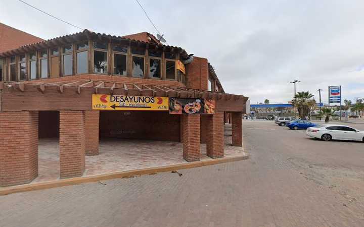 Fotografia tomada fuera de BOTANICA ALEJANDRA - Tienda de vitaminas y suplementos en Playas de Rosarito, B.C.