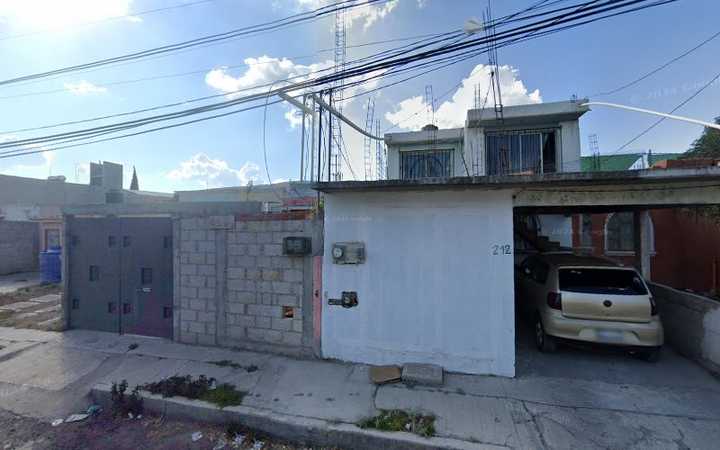 Fotografia tomada fuera de Immunoc cruces - Tienda naturista en Pachuca de Soto, Hgo.