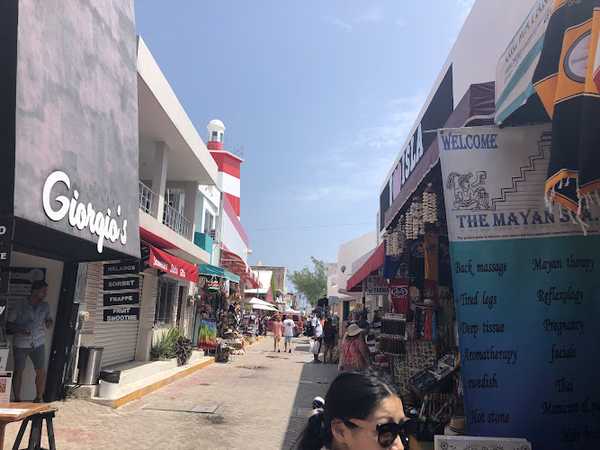 Fotografia tomada fuera de Pharmasport - Farmacia en Isla Mujeres, Q.R.