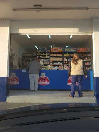 Fotografia tomada fuera de Farmacia Similares - Pharmacy en Totolac, Tlax.