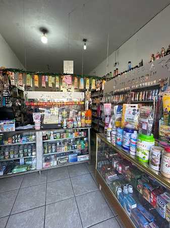 Fotografia tomada fuera de Hierbería Colibrí - Herb shop en Charcas, S.L.P.