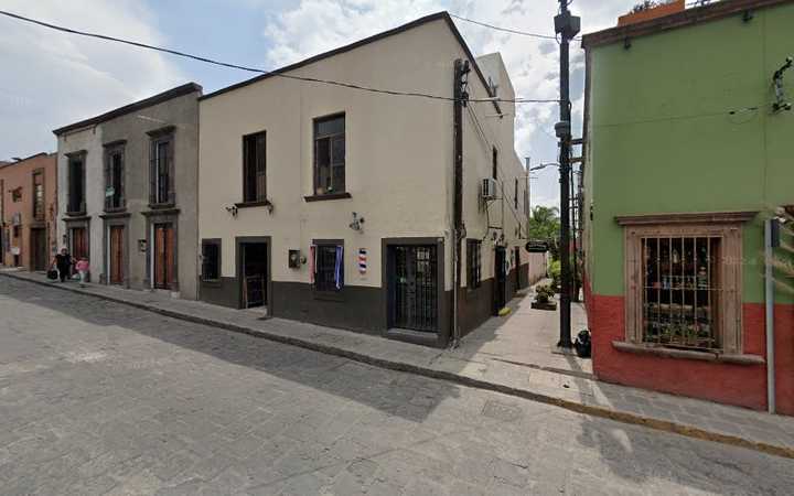 Fotografia tomada fuera de Consultorio Médico de la Dra. Jessica De la Rosa Palacios Especialista en Medicina Familiar con Maestría en Geriatría - Oficina médica en San Miguel de Allende, Gto.