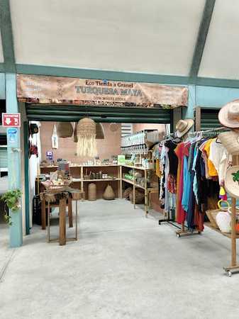 Fotografia tomada fuera de Eco Tienda - Turquesa Maya - Tienda de alimentos orgánicos en Bacalar, Q.R.