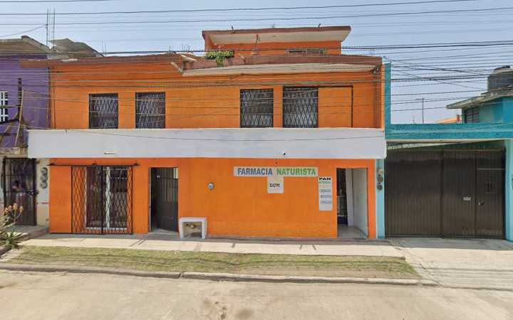 Fotografia tomada fuera de FARMACIA NATURISTA - Farmacia en Xalapa-Enríquez, Ver.