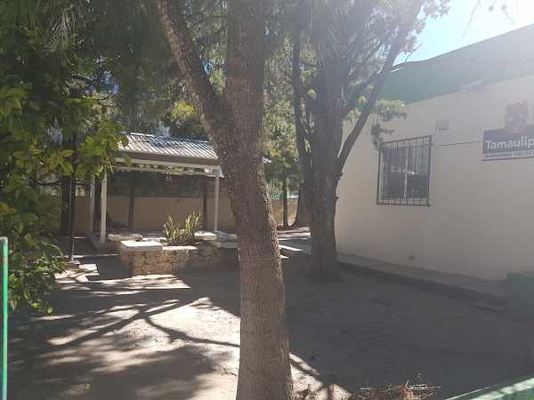 Fotografia tomada fuera de Centro de Salud Rural Palmillas - Centro de salud y bienestar en Palmillas, Tamps.