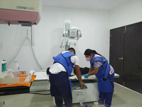 Fotografia tomada fuera de CEDIC . centro de diagnostico por imagen corregidora - Radiólogo en Huautla de Jiménez, Oax.