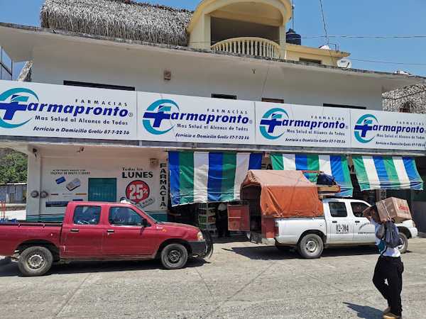 Fotografia tomada fuera de Farmapronto - Farmacia en San Felipe Jalapa de Díaz, Oax.