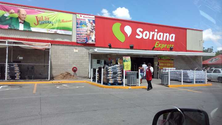 Fotografia tomada fuera de Soriana Express Naranjos - Supermercado en Naranjos, Ver.