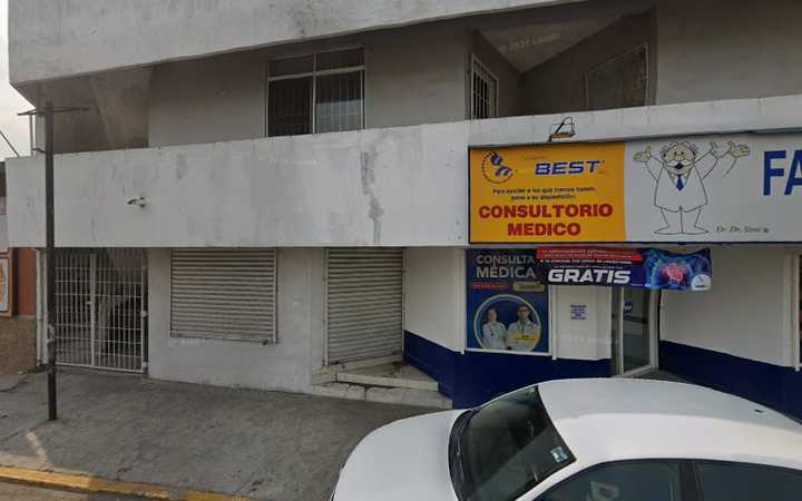 Fotografia tomada fuera de León Ley Manuel - Tienda naturista en Tampico, Tamps.