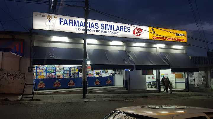 Fotografia tomada fuera de Farmacia Similares Temoaya - Farmacia en Temoaya, Edomex.