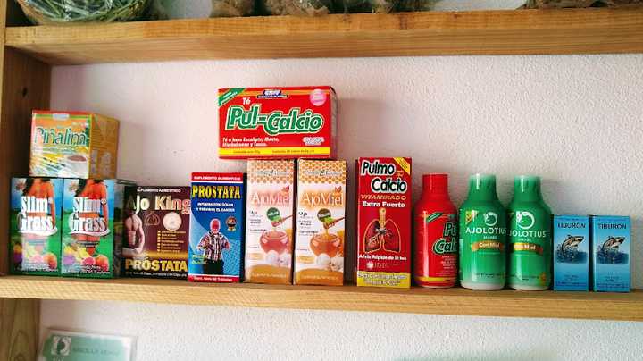 Fotografia tomada fuera de medicina tradicional y alternativa - Tienda de medicinas naturales en Atlatlahucan, Mor.