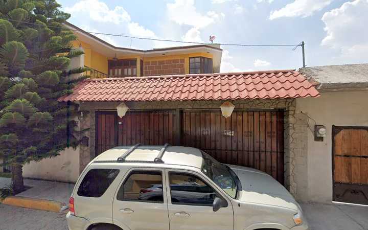 Fotografia tomada fuera de consultorio médico - Médico en Papalotla, Edomex.